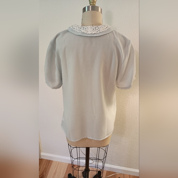 80s Vintage Blue Blouse with Lace Collar Detail - Picture 2 of 4
